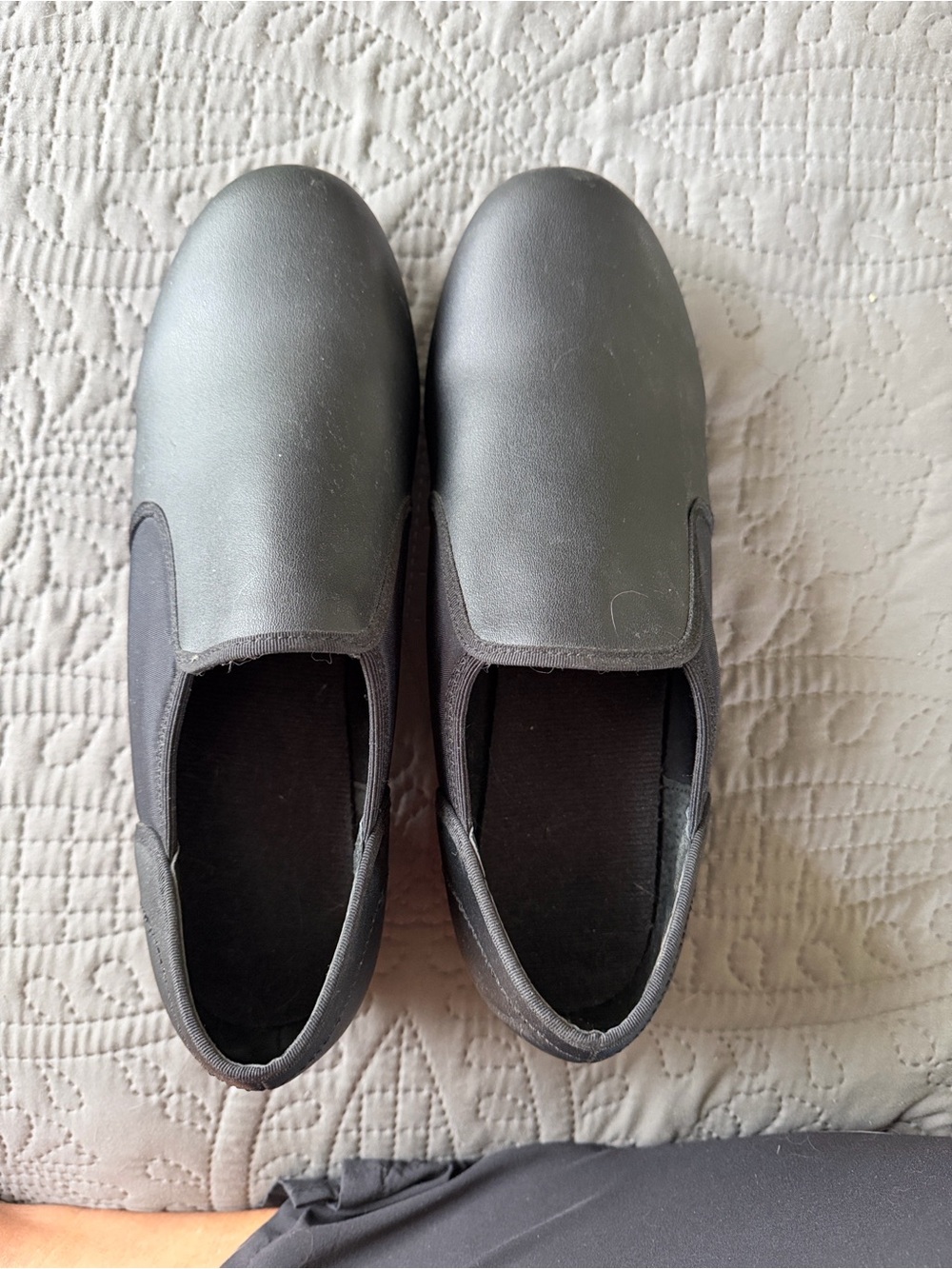 Slip-On Tap Shoes in Black
